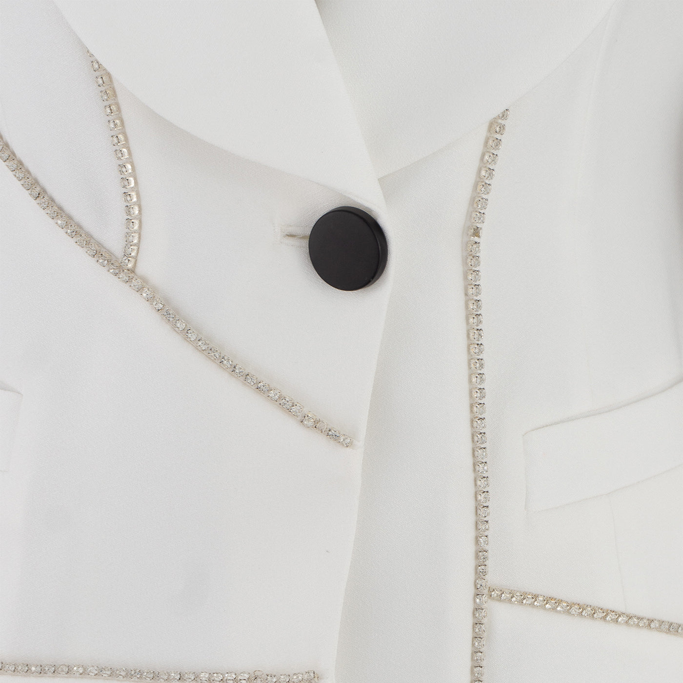 White Women's Suit – Sleek Elegance for Work and Formal Occasions