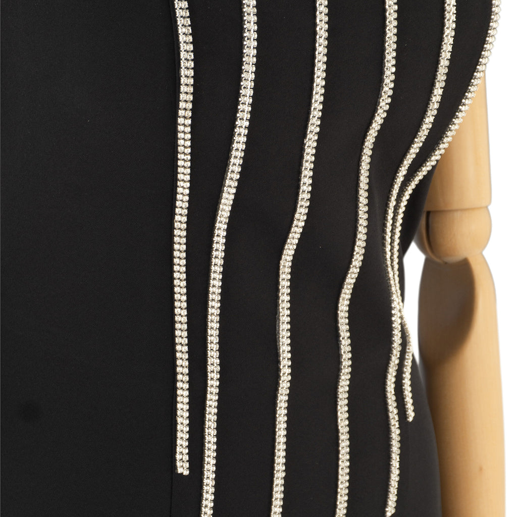 Pearl-Strand Mini Dress – Chic &amp; Confident