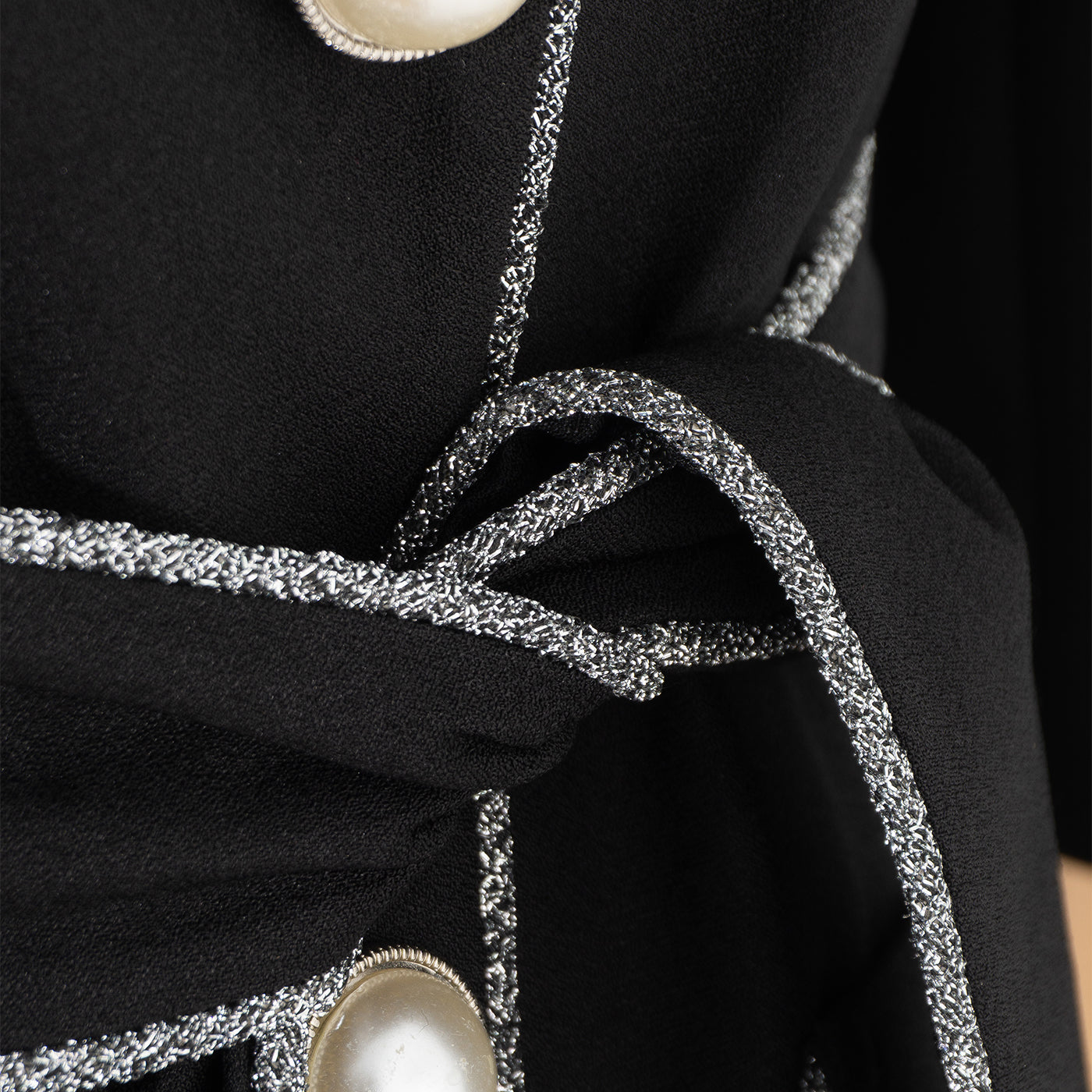 Black Suit with Contrast Trim and Belt – Sharp Elegance for Every Occasion