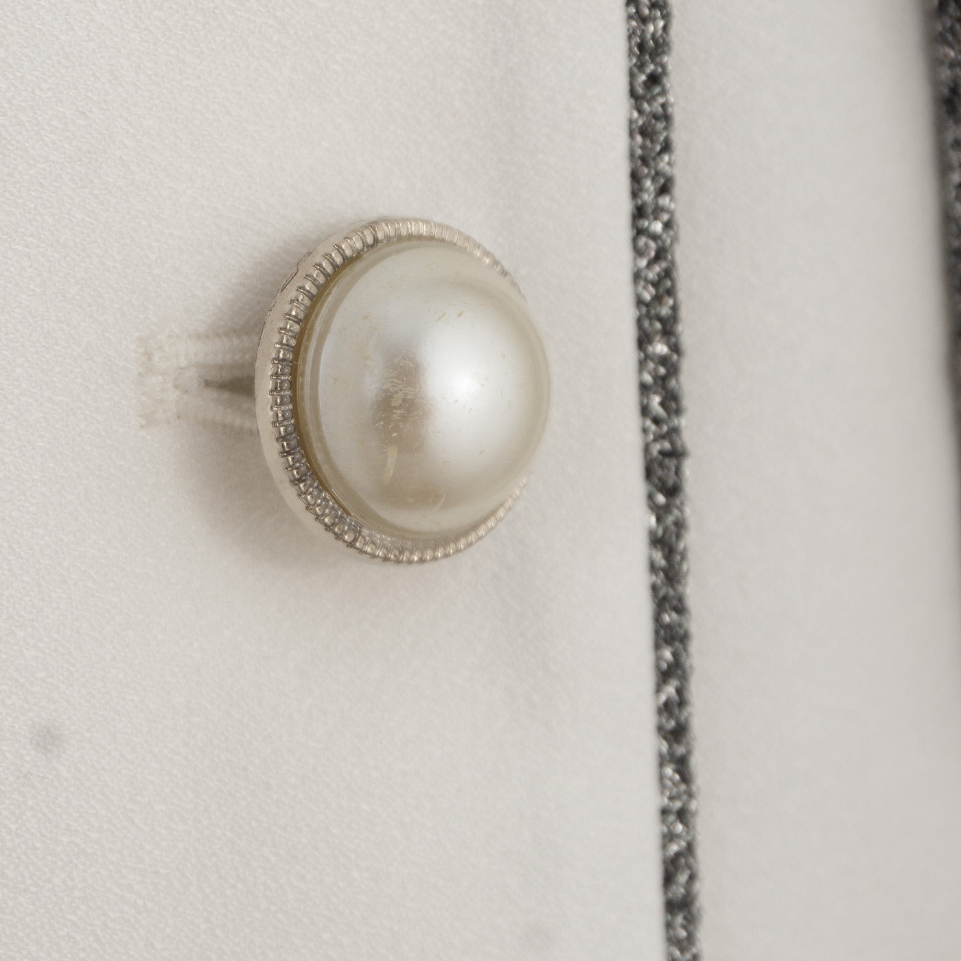 White Suit with Contrast Trim and Belt – Chic Simplicity for Modern Women