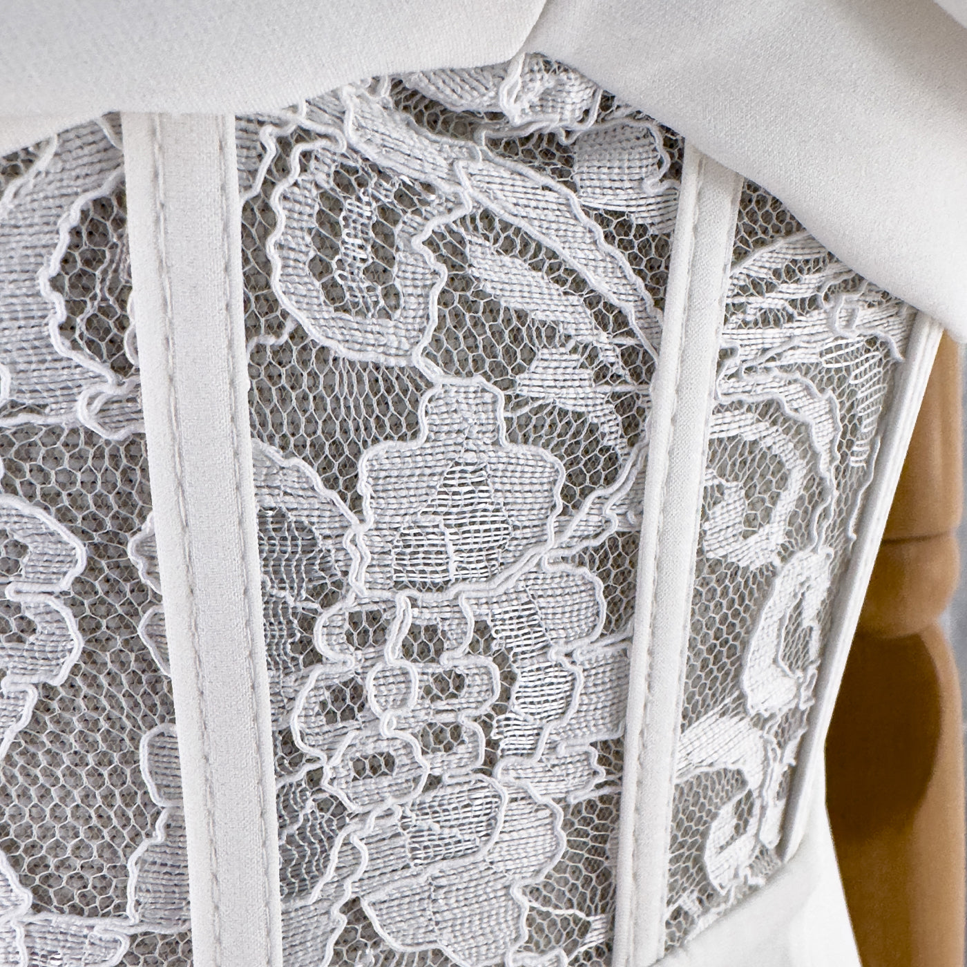 Off-Shoulder Lace Dress – Timeless Elegance