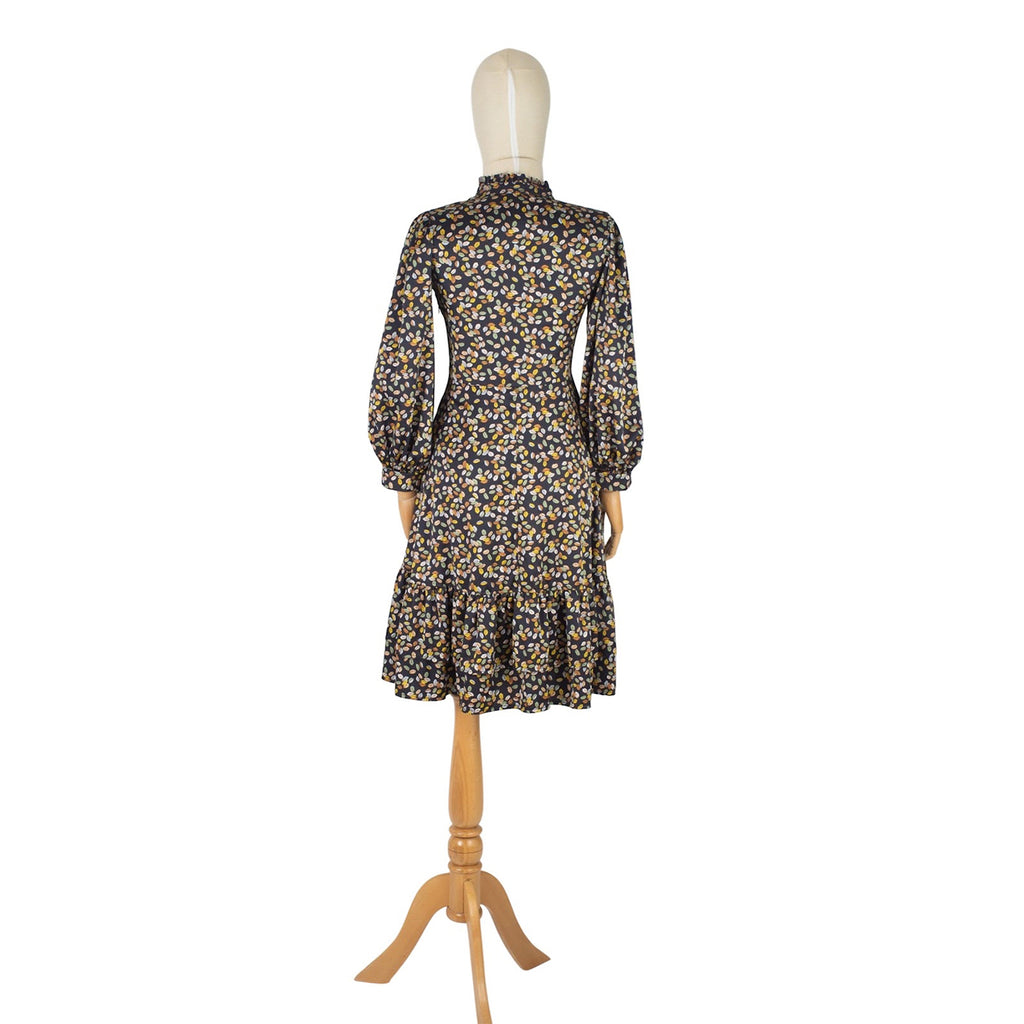 Leaf Print Dress with Neck Tie and Flounce Skirt